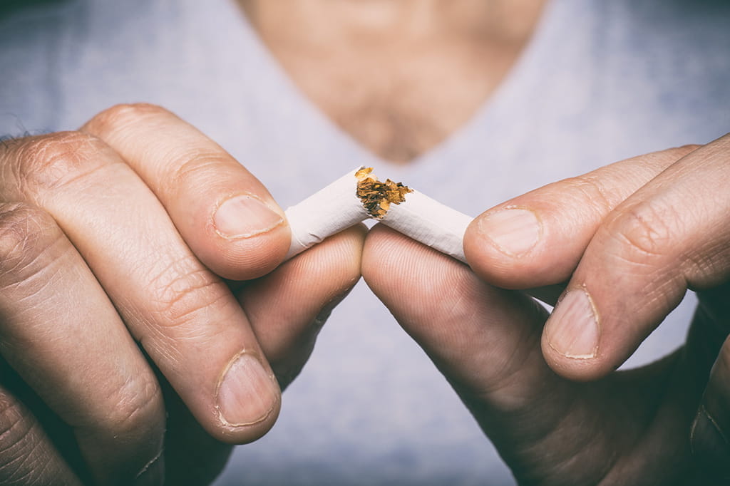What are the effects of smoking on your cholesterol and heart health?